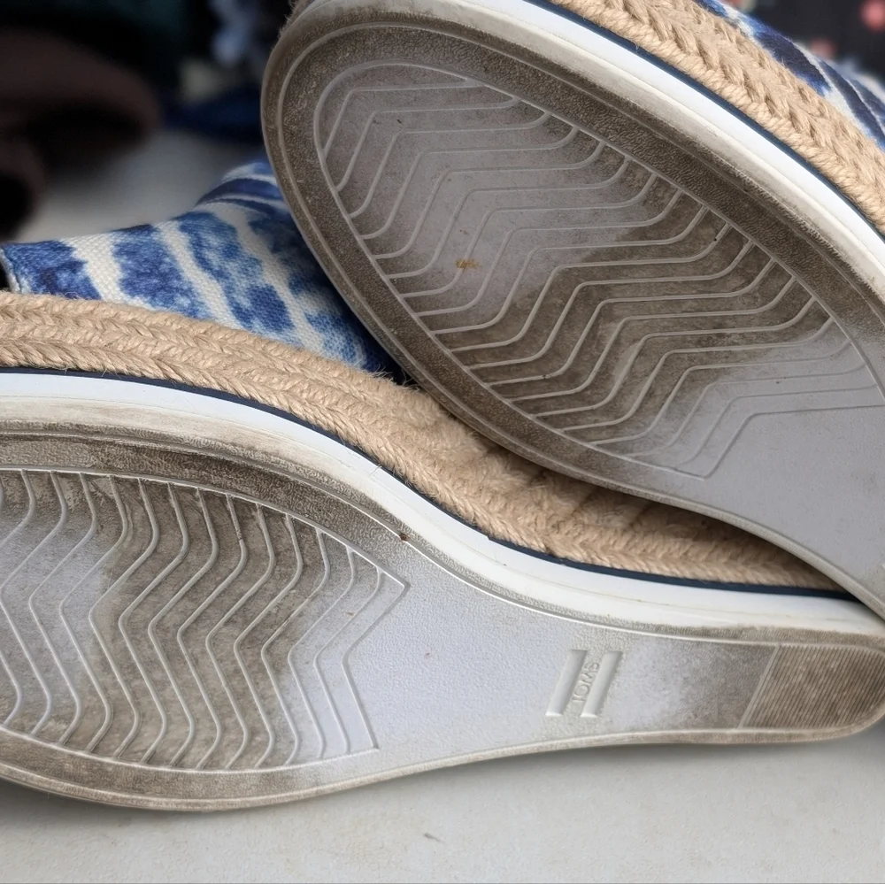 Toms Blue Wedge Shoes Casual Comfort - Picture 2 of 2